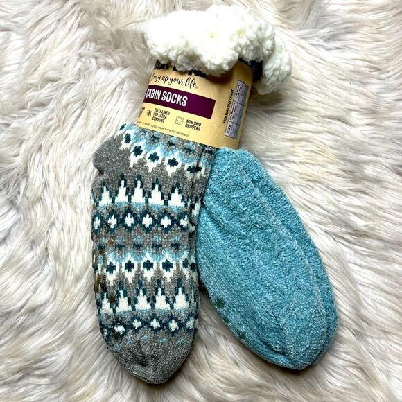 Muk Luks Cozy Chenille Cabin Socks Blue and Grey Size Small - Picture 1 of 5